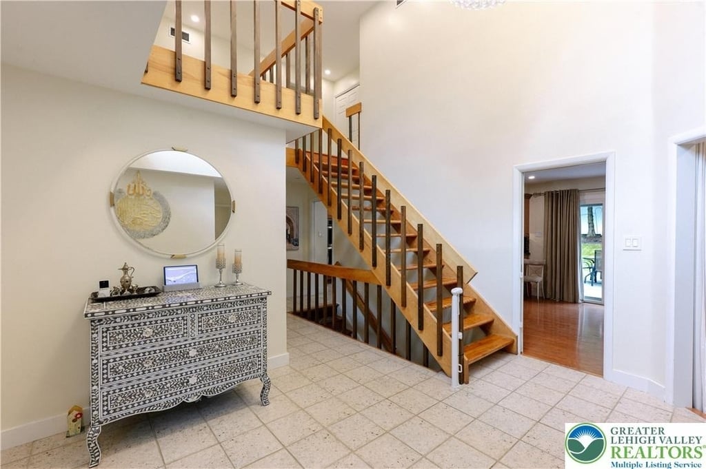 2210 Greenwood Road - Photo 5