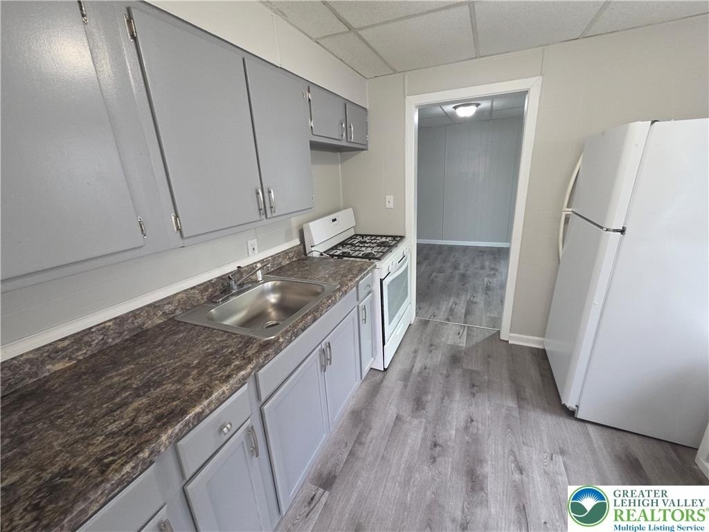 632 E 5th Street - Photo 4