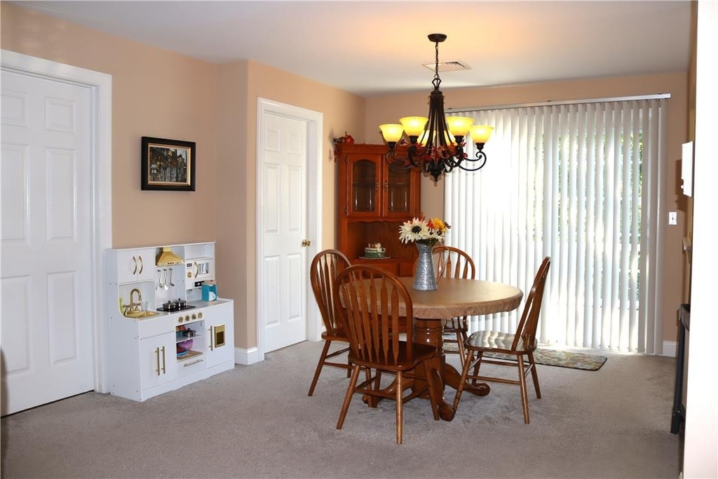 1785 Chateau Place - Photo 1