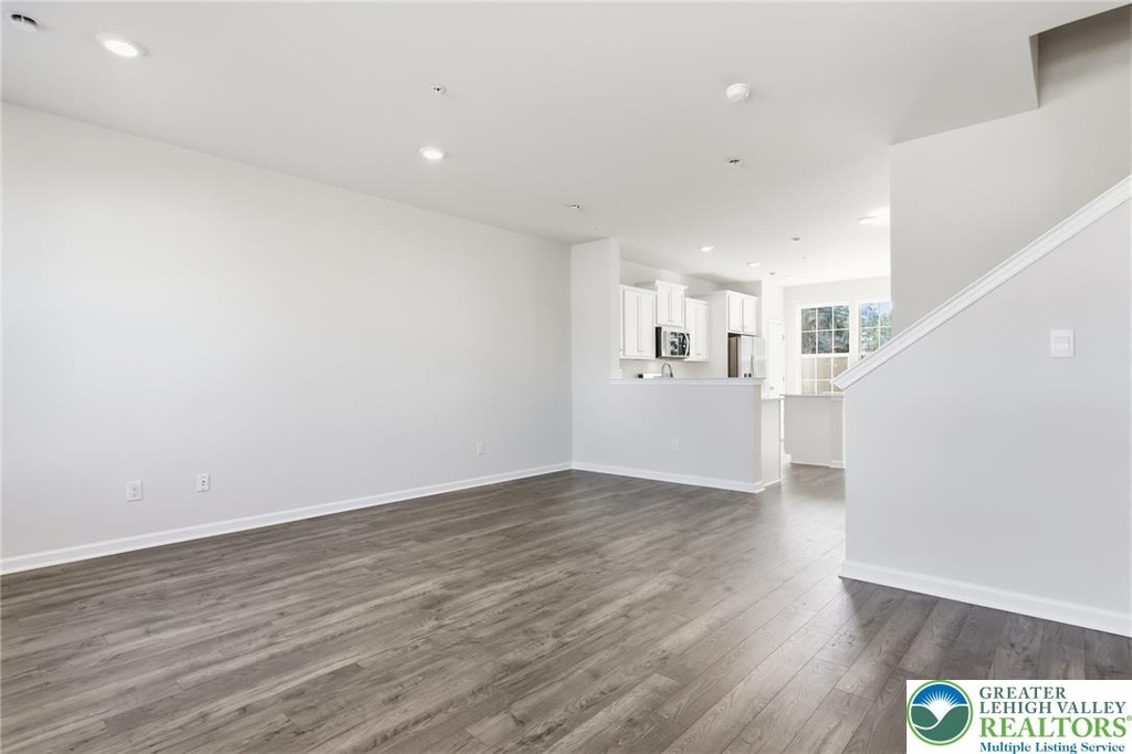 1082 Meadowlark Drive - Photo 6