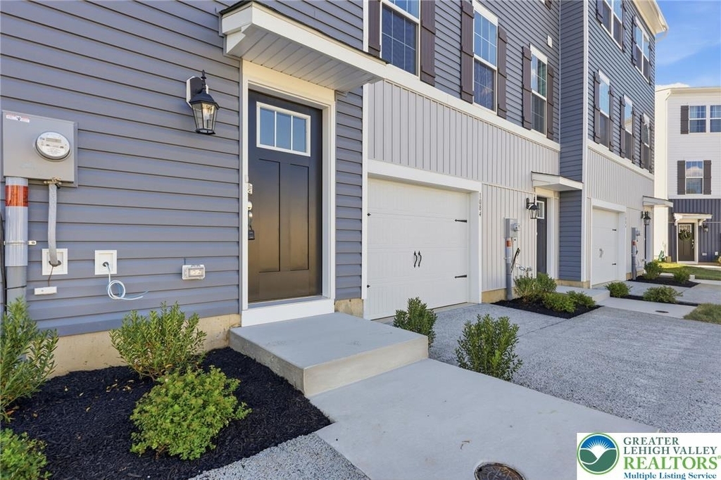 1082 Meadowlark Drive - Photo 1
