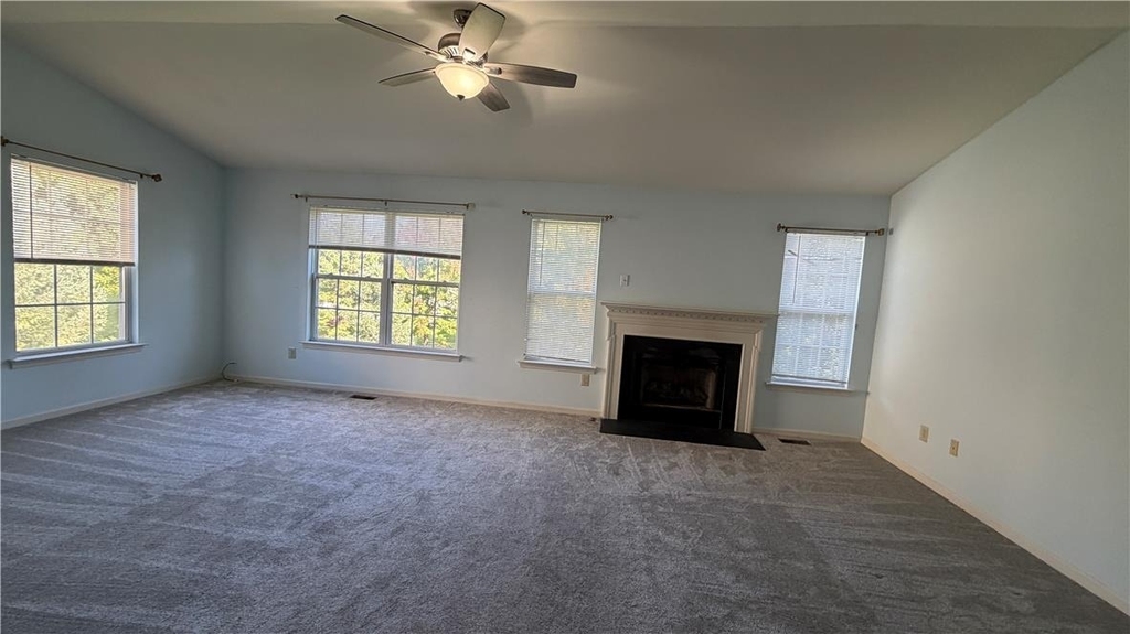 8100 Cross Creek Circle W - Photo 15