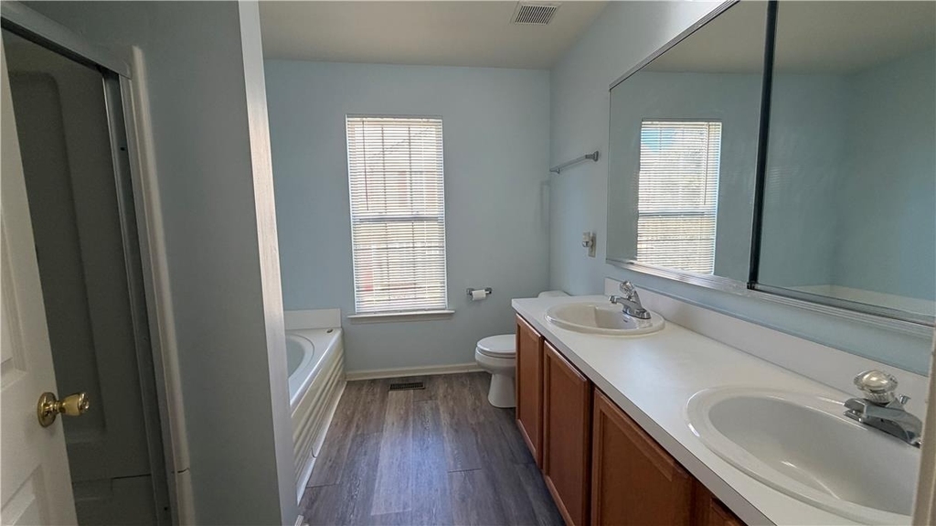 8100 Cross Creek Circle W - Photo 20