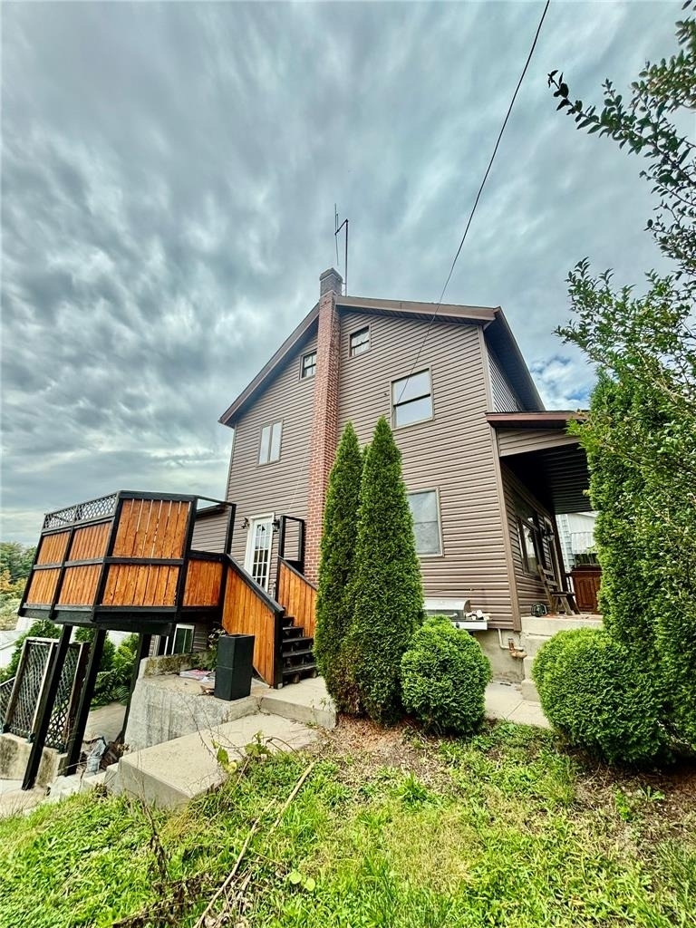 228 Center Street - Photo 2