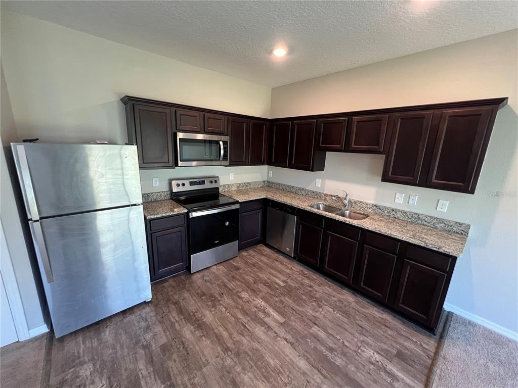 852 Grandin Street - Photo 20