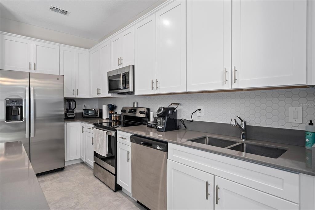 7456 Stone Creek Trail - Photo 5
