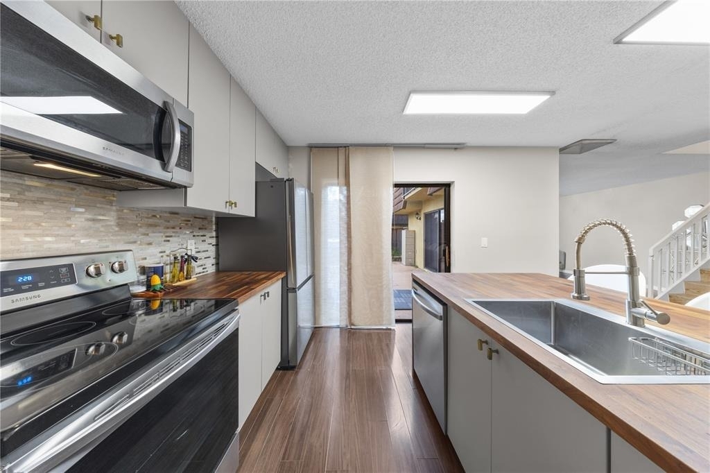 5278 Middle Court - Photo 15