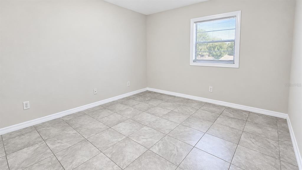5200 Se 31st Street - Photo 2