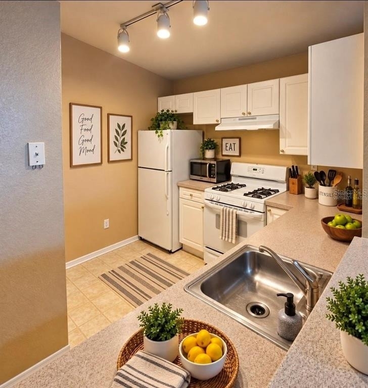 3307 S Kirkman Road - Photo 3
