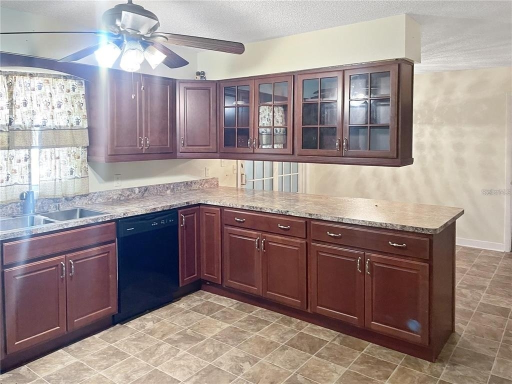 321 E Gunter Street - Photo 6
