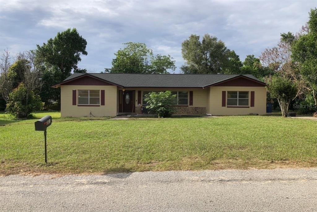 321 E Gunter Street - Photo 0