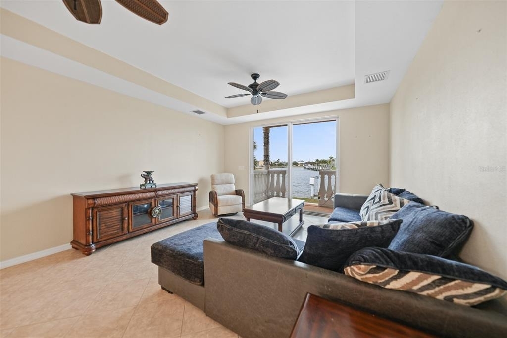 817 Via Tripoli - Photo 11