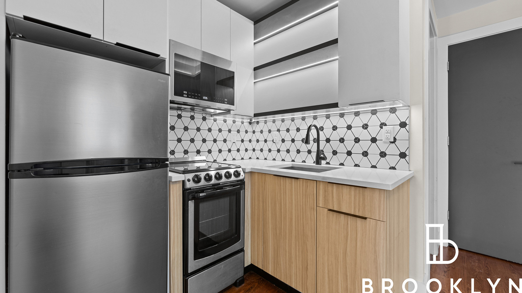 659 Hancock St - Photo 15