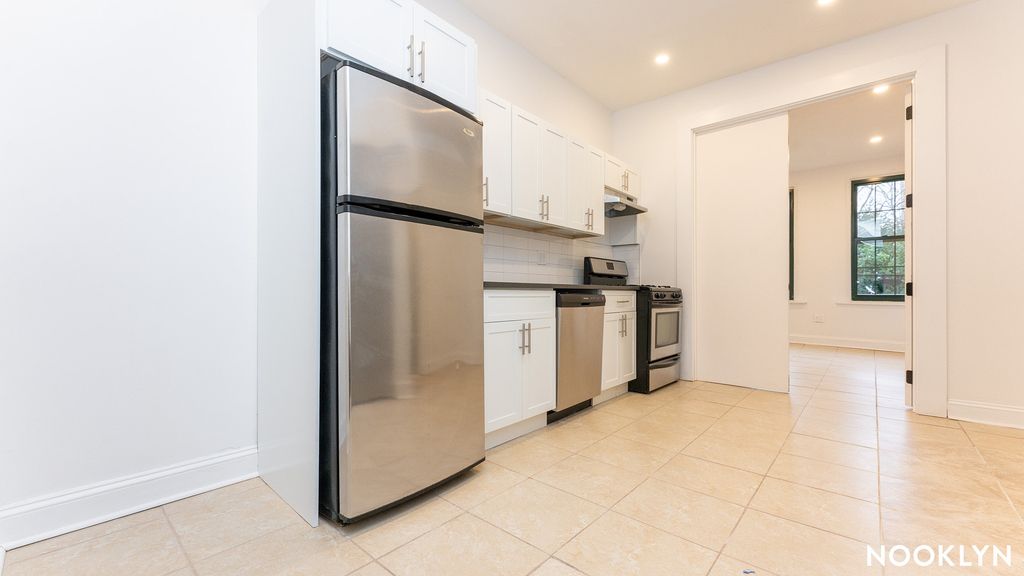 59 Wilson Ave - Photo 2