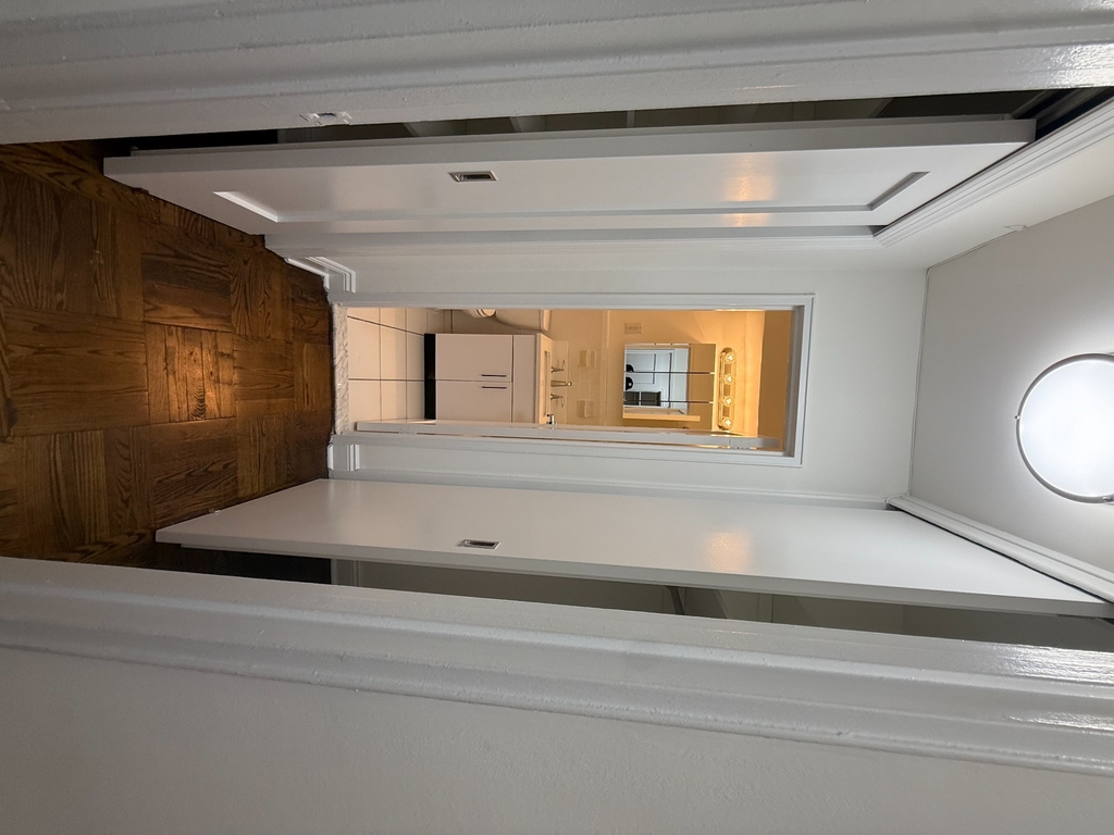 165East 35th Street - Photo 4