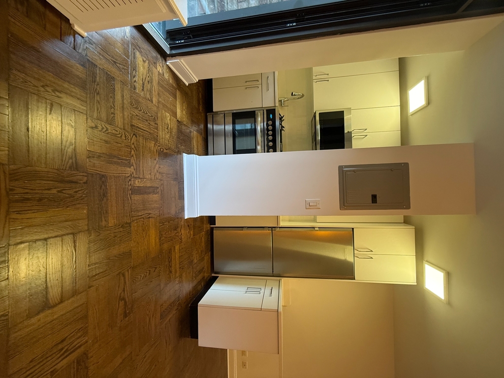 165East 35th Street - Photo 5