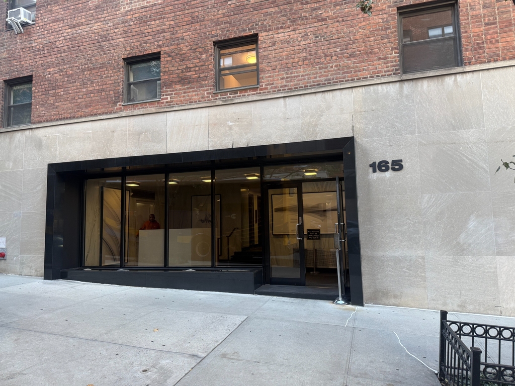 165East 35th Street - Photo 7