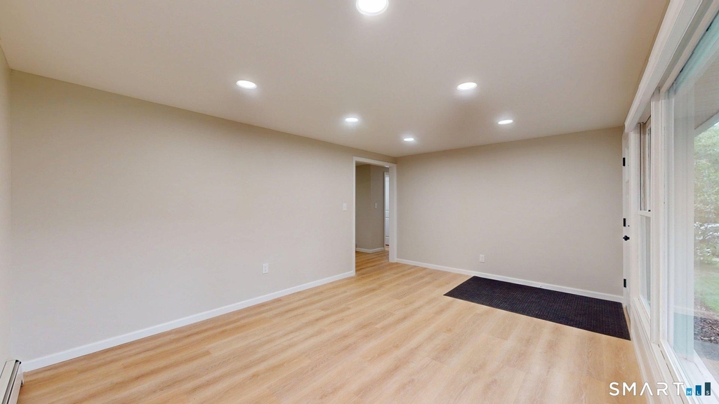 16 Arrow Street - Photo 8