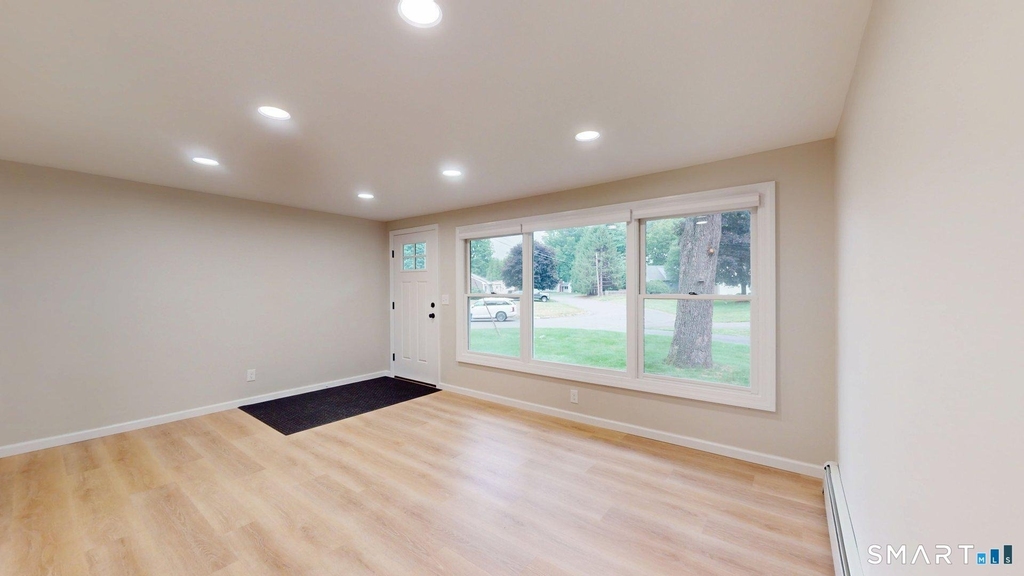16 Arrow Street - Photo 6