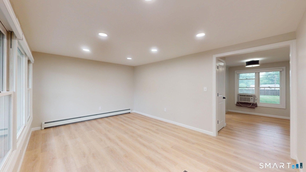 16 Arrow Street - Photo 7