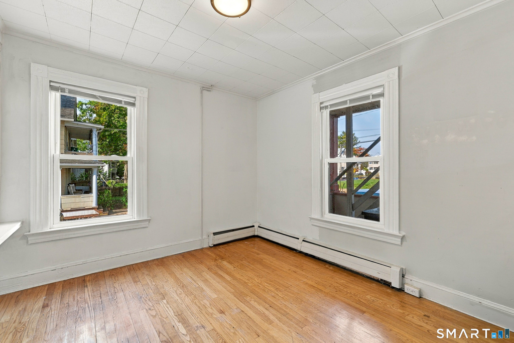 31 Wolcott Avenue - Photo 5