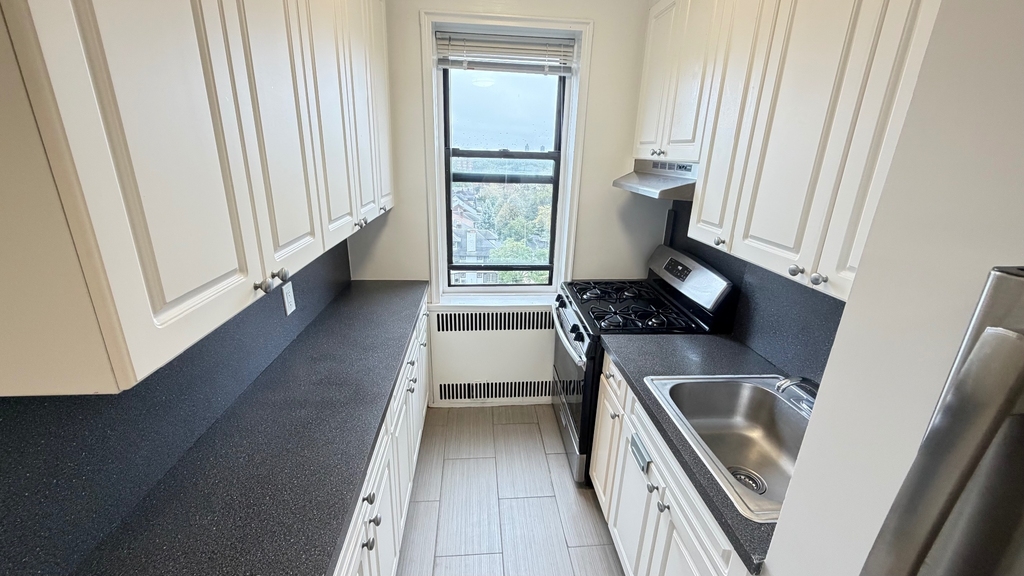 36-35 167th Street - Photo 4