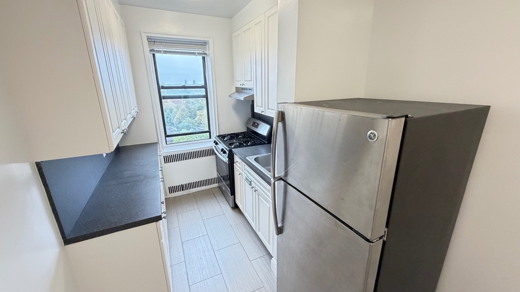 36-35 167th Street - Photo 3