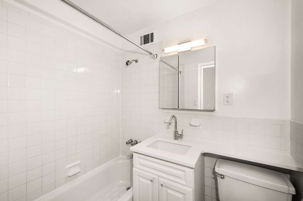 121 Madison Avenue - Photo 4