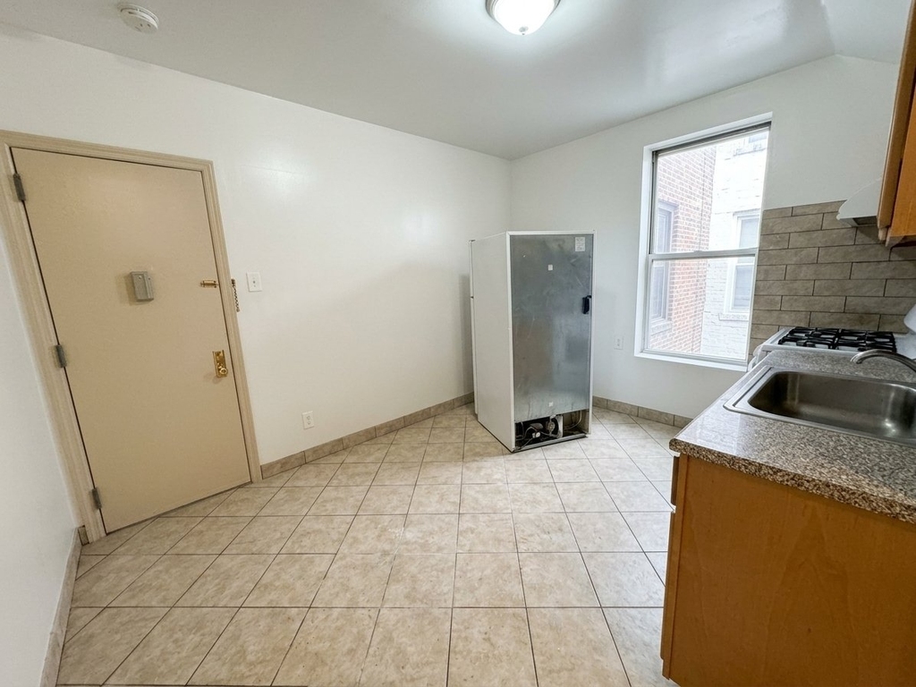 4816 8th Avenue - Photo 4