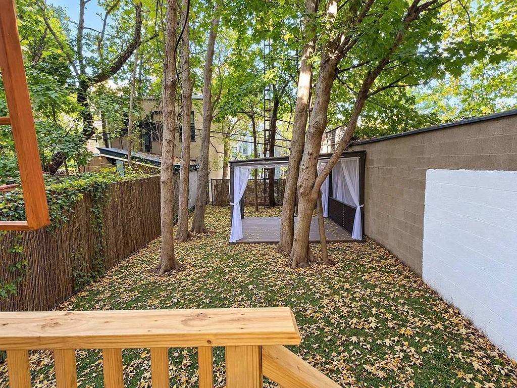 565 Saint Johns Pl - Photo 5