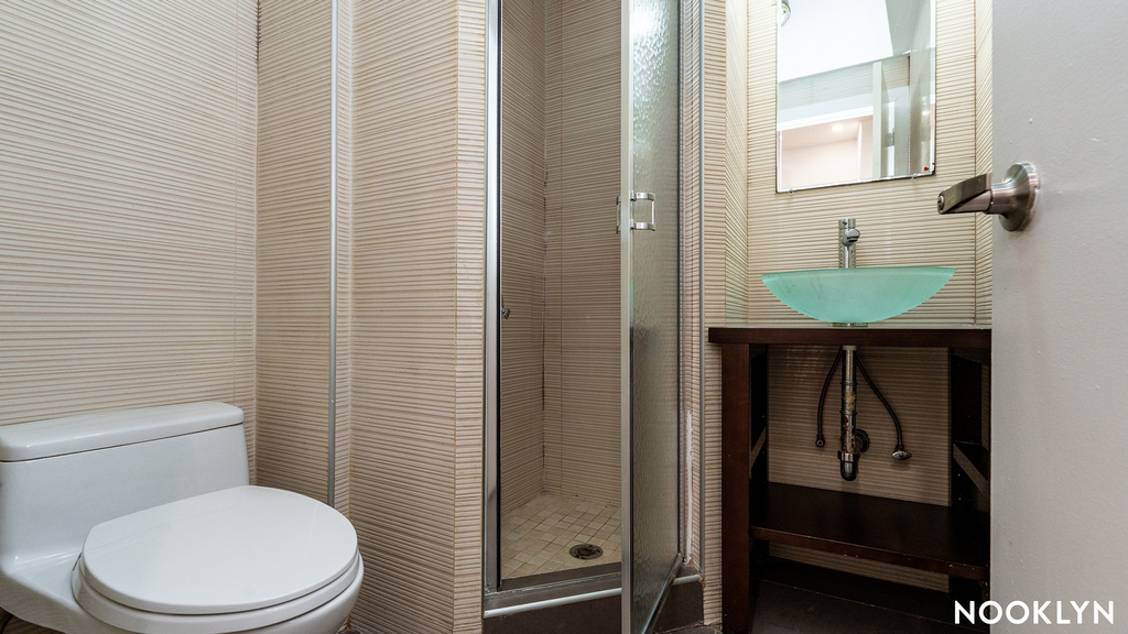 276 Boerum St - Photo 9