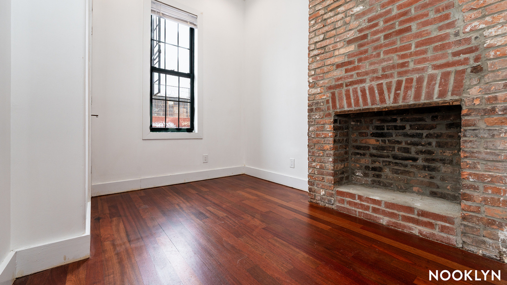 276 Boerum St - Photo 6