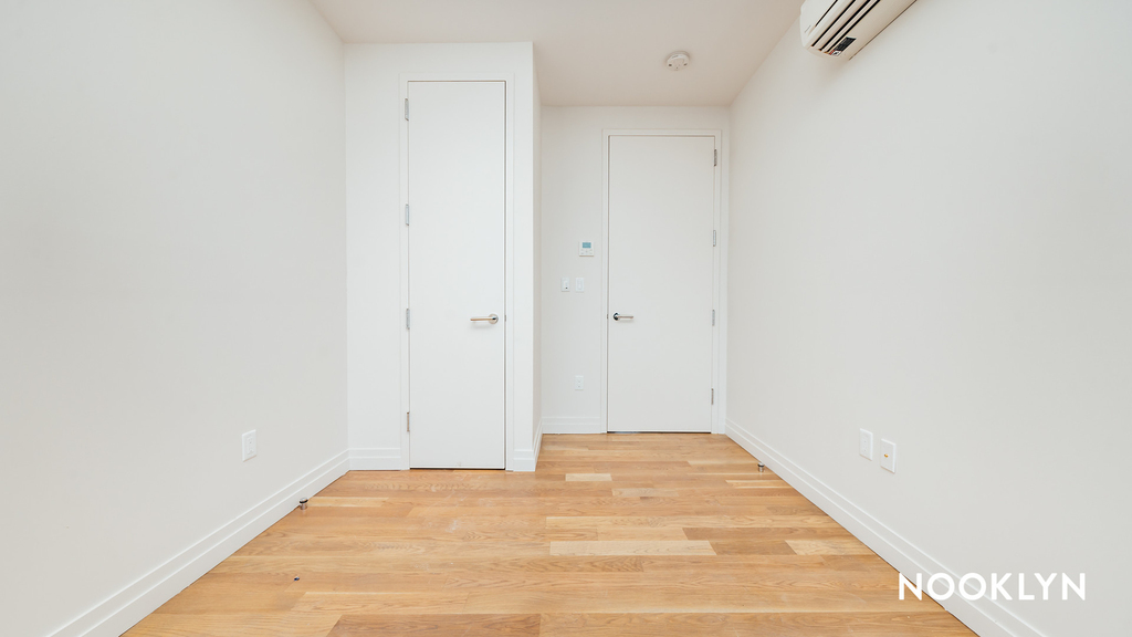 260 Knickerbocker Ave - Photo 1