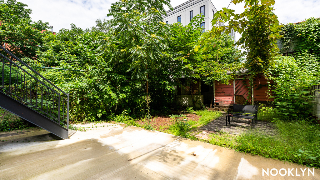 791 Sterling Pl - Photo 2