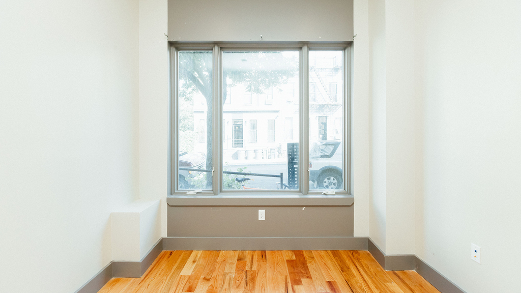 337 Melrose St - Photo 11