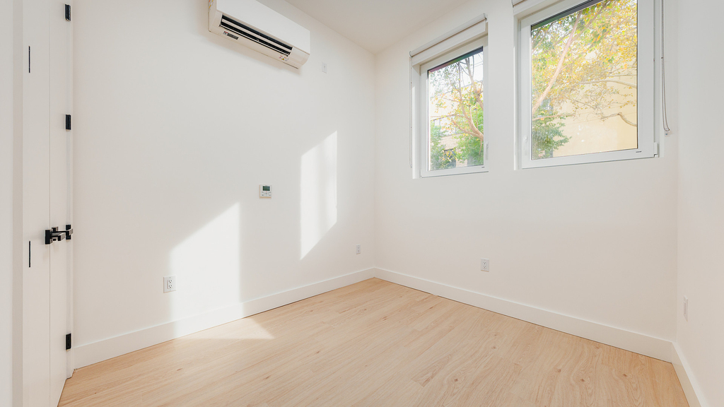 733 Lincoln Pl - Photo 10