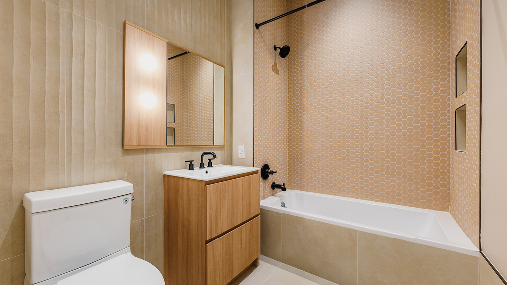 733 Lincoln Pl - Photo 3