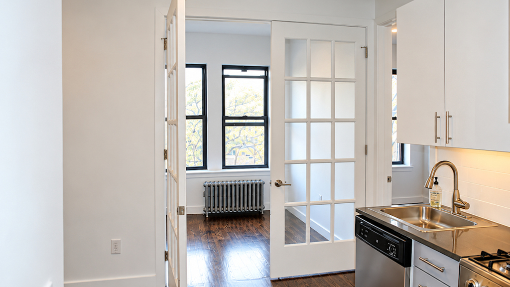 410 Eastern Pkwy - Photo 6