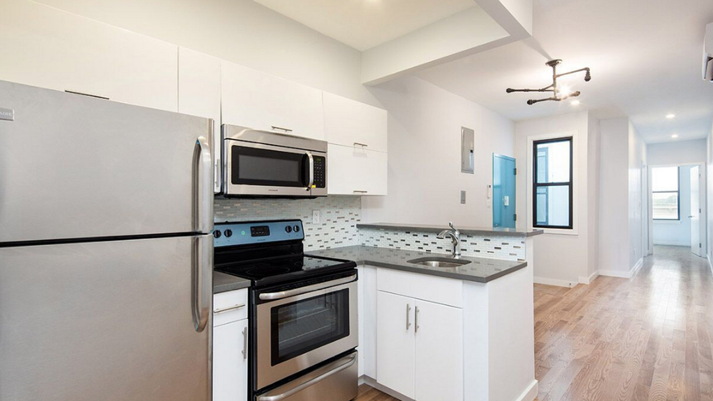 1441 Bushwick Ave - Photo 6