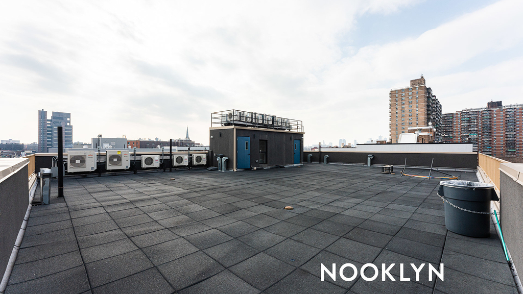 85 Graham Ave - Photo 1