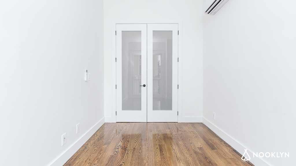 85 Graham Ave - Photo 11