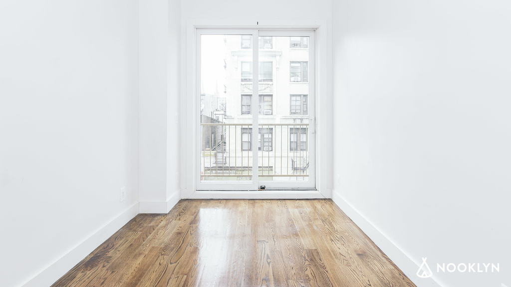 85 Graham Ave - Photo 8