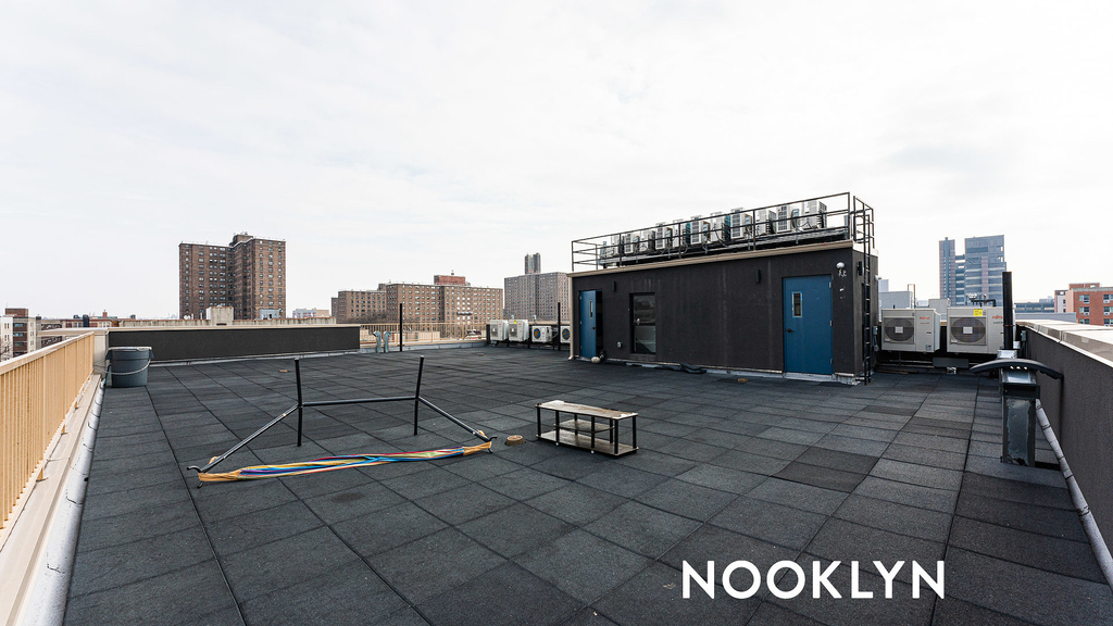 85 Graham Ave - Photo 2