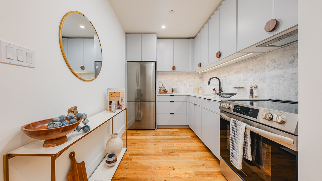 33 Franklin St - Photo 2