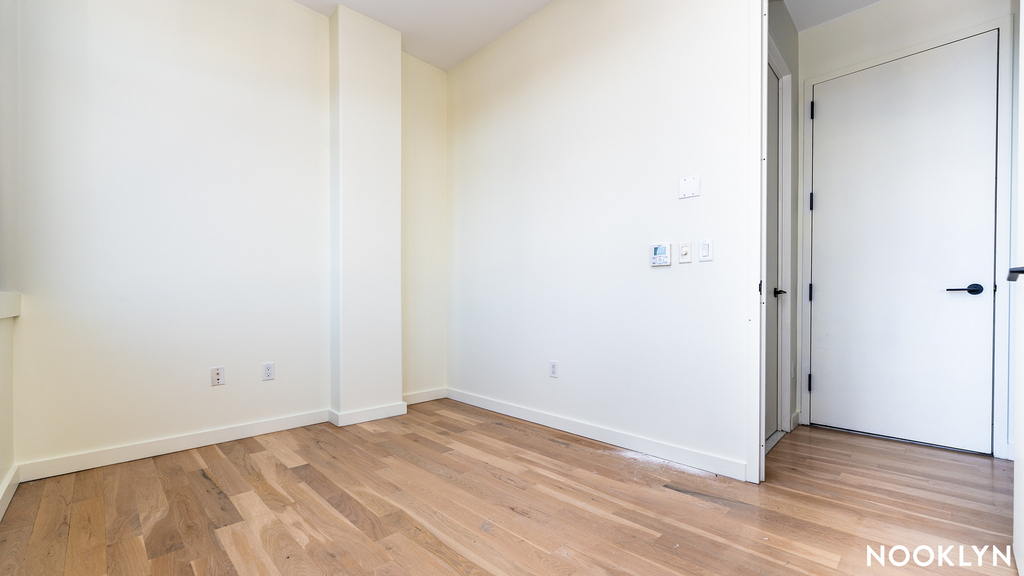 44 Kent St - Photo 2