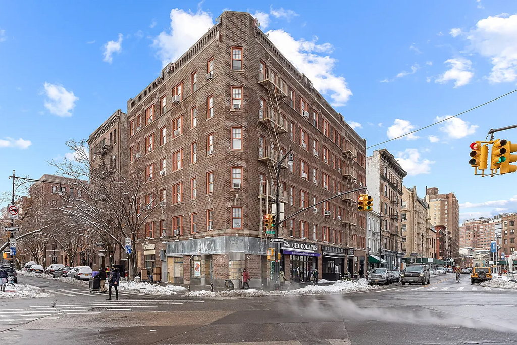 201-205 West 11th Street - Photo 7