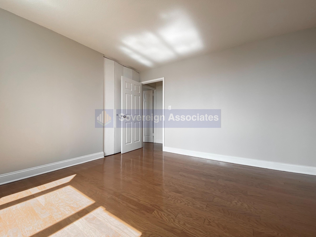 3333 Broadway - Photo 5
