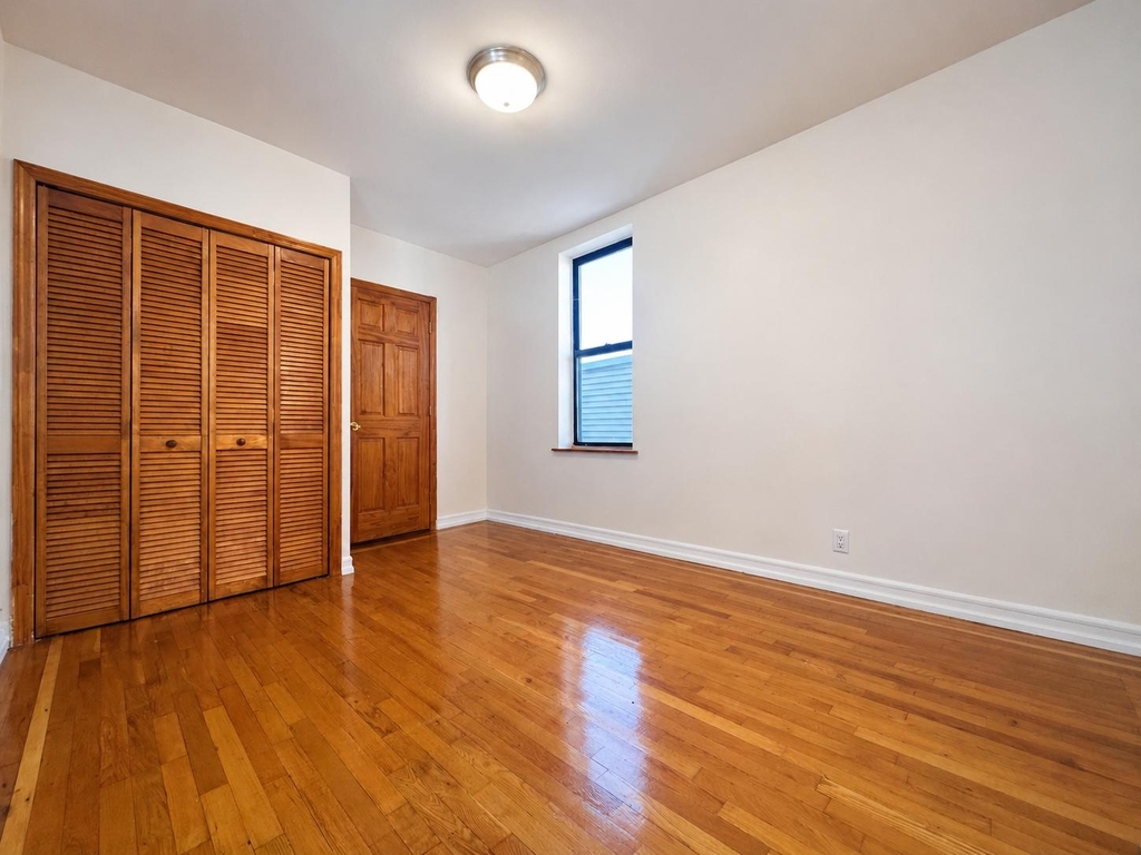 10 Adrian Avenue - Photo 10