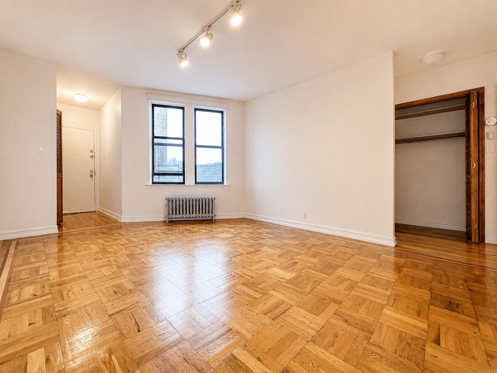 10 Adrian Avenue - Photo 1