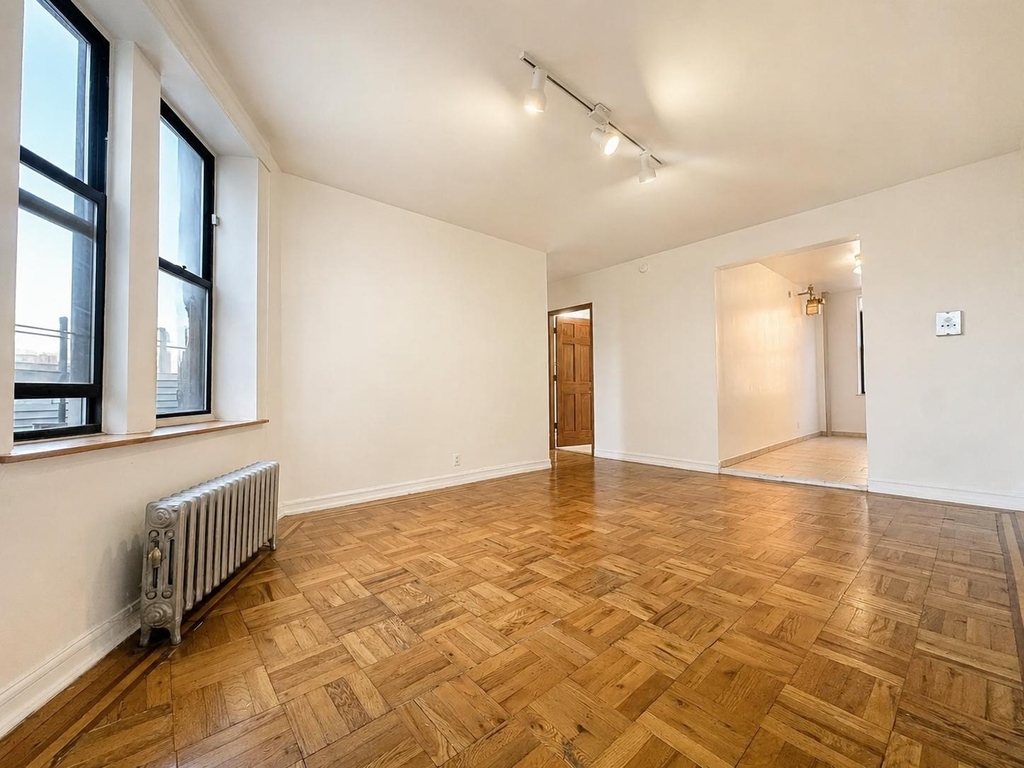 10 Adrian Avenue - Photo 2